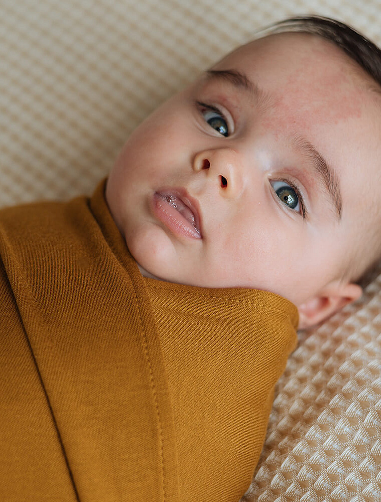 Stretchy swaddle blanket 110 x 90 cm