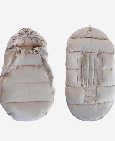 Universal winter footmuff