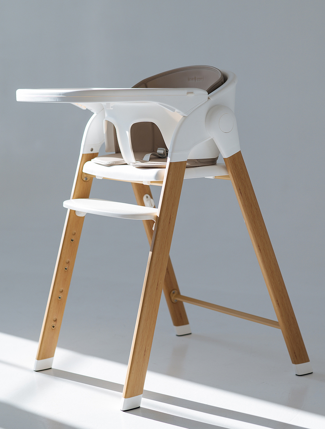 3-in-1 highchair Flex by Love & Carry® - White