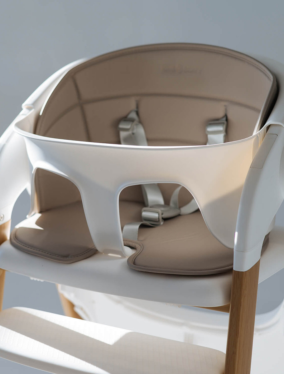 3-in-1 highchair Flex by Love & Carry® - White