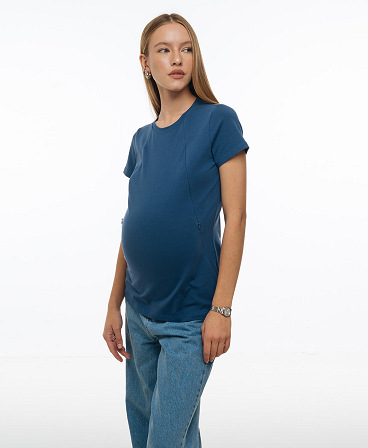 Straight fit maternity and nursing t-shirt