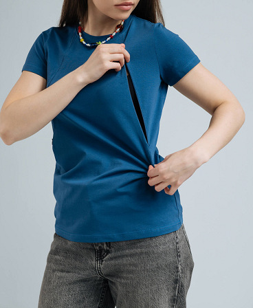 Straight fit maternity and nursing t-shirt
