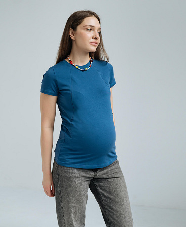 Straight fit maternity and nursing t-shirt
