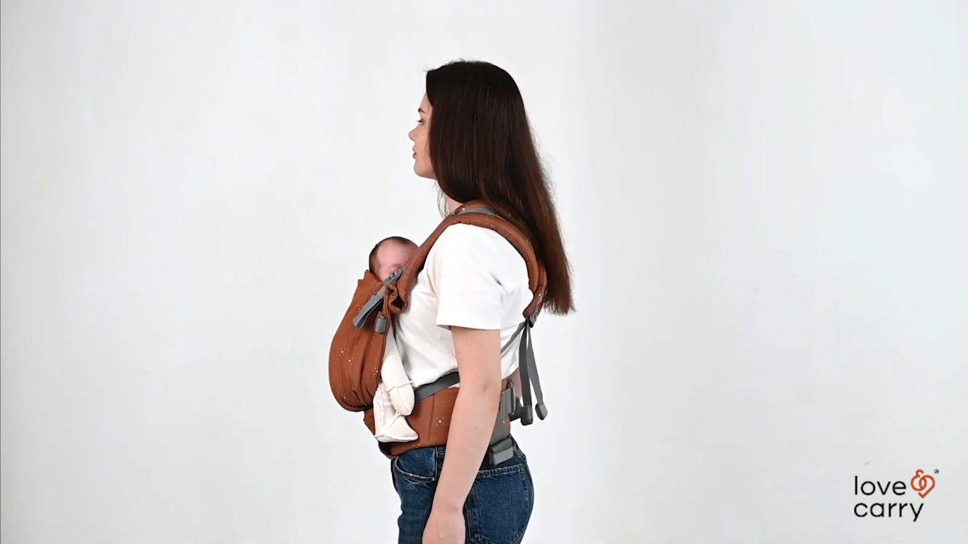 Love&Carry ONE baby carrier. Front carry X straps (0-4 m.)