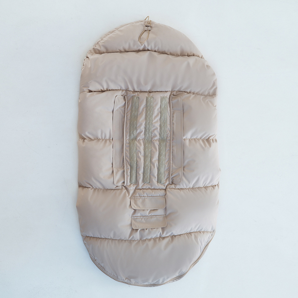Universal winter footmuff