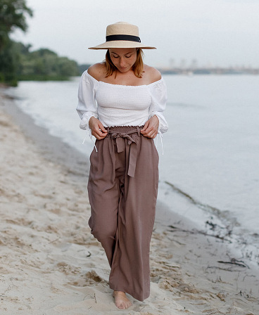 Lightweight maternity culottes