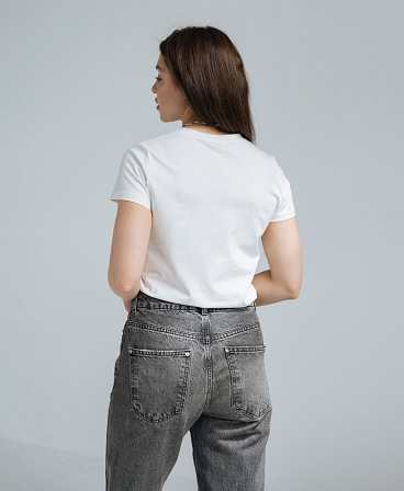 Straight fit maternity and nursing t-shirt